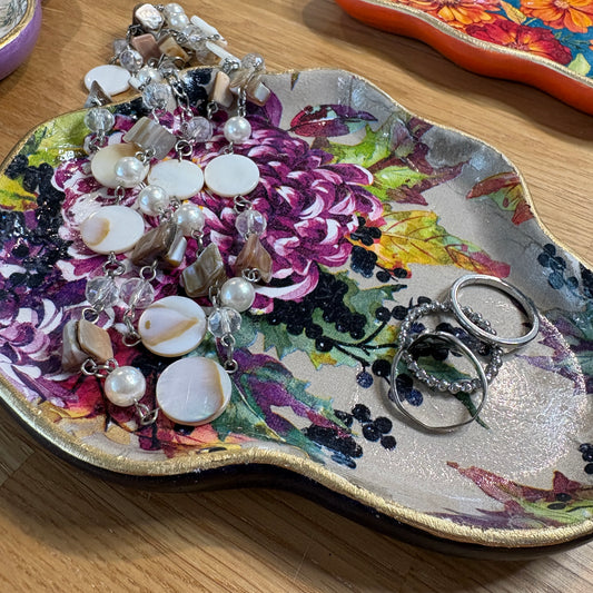 Lily Pad Dish | Purple Chrysanthemum