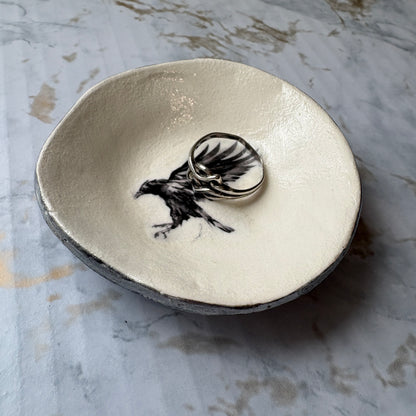 Organic Edge Ring Dish - Crow