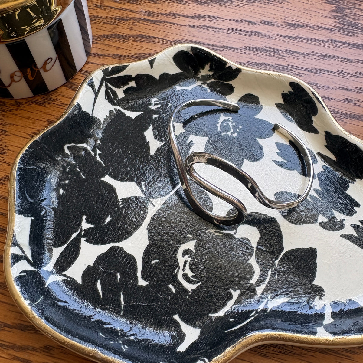 Lily Pad Dish | Black Floral