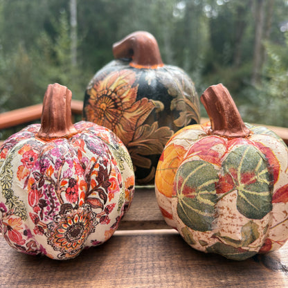 Large Pumpkin (Fall 2026) - Fall Leaves