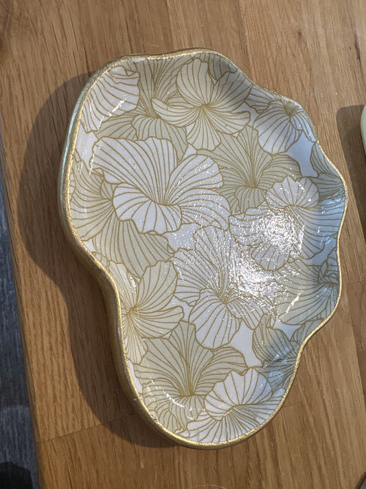 Lily Pad Dish | Gold Hibiscus