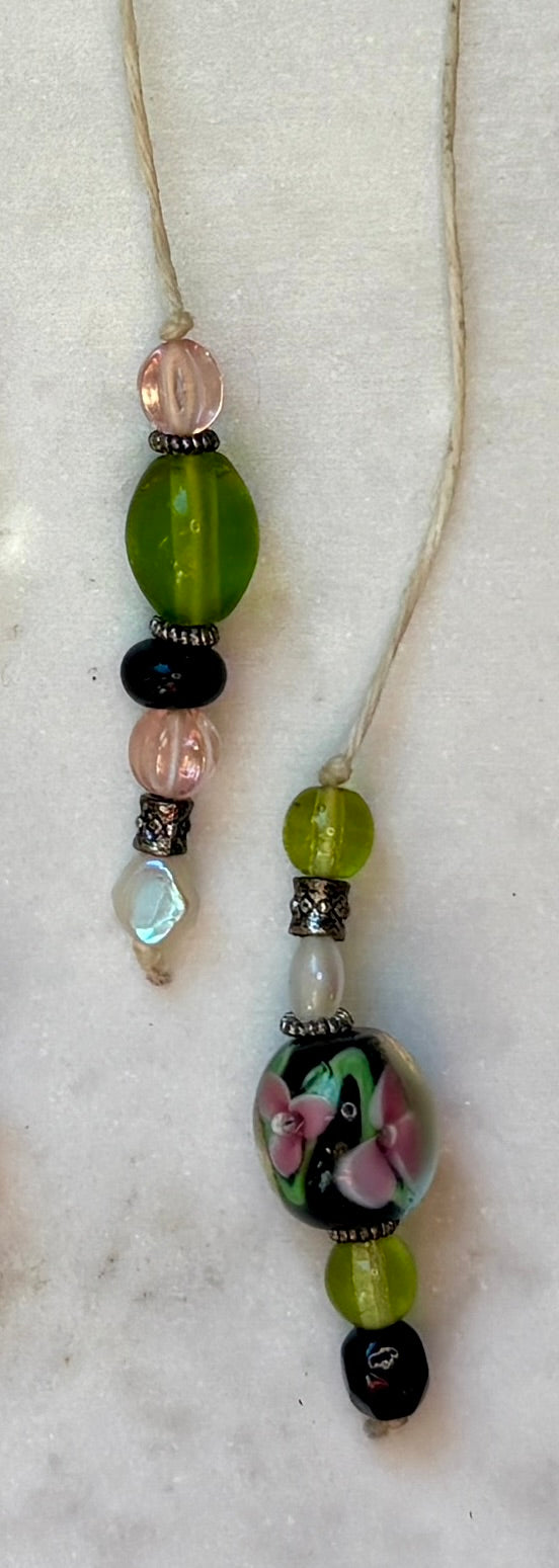 Beaded Bookmark (handmade) - Black, Pink & Green