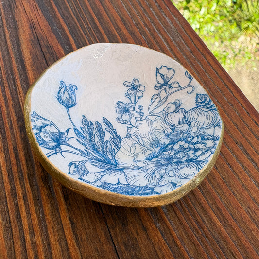 Organic Edge Ring Dish - Blue Roses
