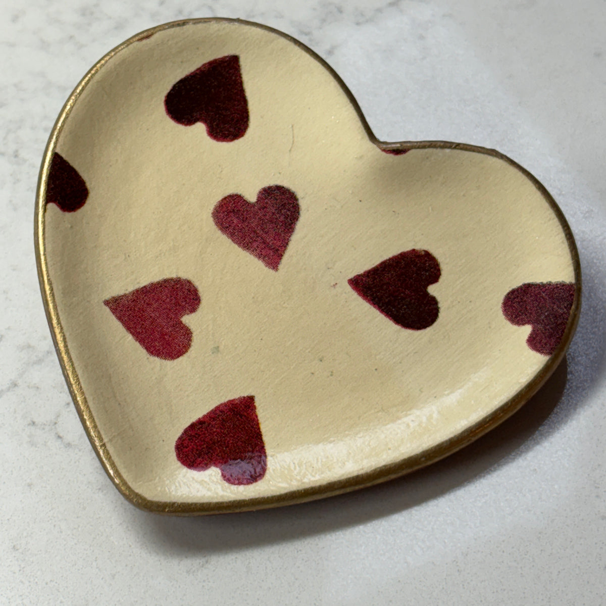 Petite Heart Trinket Tray (Dark Hearts)