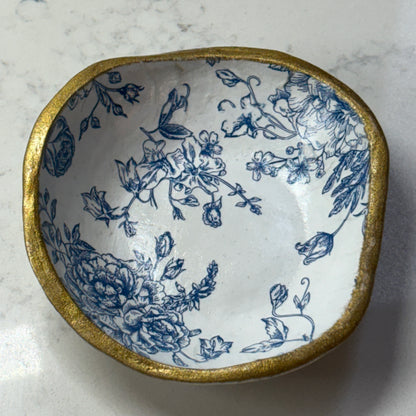 Pebble Dish (Blue Toile)