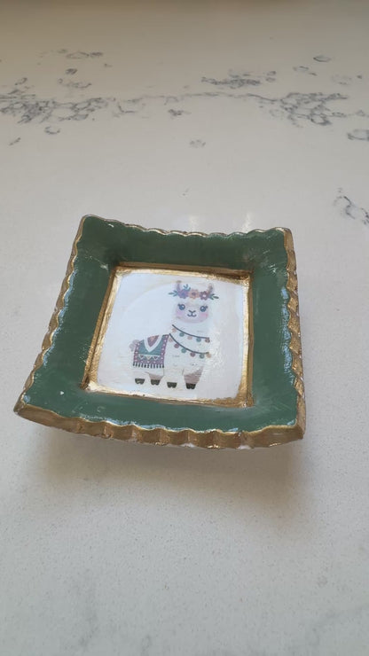 Square Ring Dish - Scalloped Edge (Green Llama)