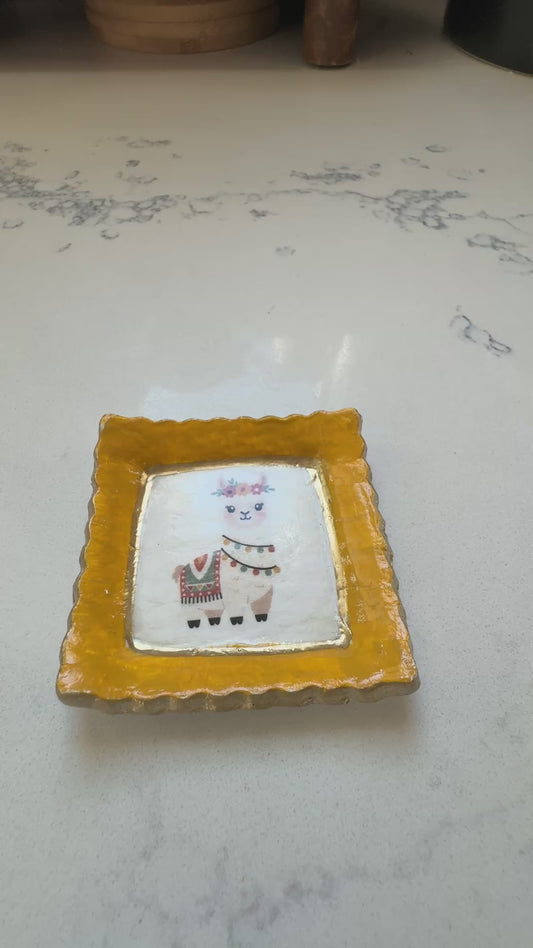 Square Ring Dish - Scalloped Edge (Seahorse)